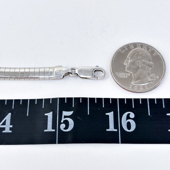 Vintage Italy CS Sterling Silver 925 5.7mm Omega Necklace 15.5" - Picture 4 of 5